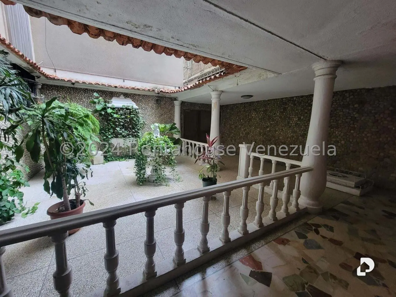 Oficina en Altamira Sur, Caracas – 17