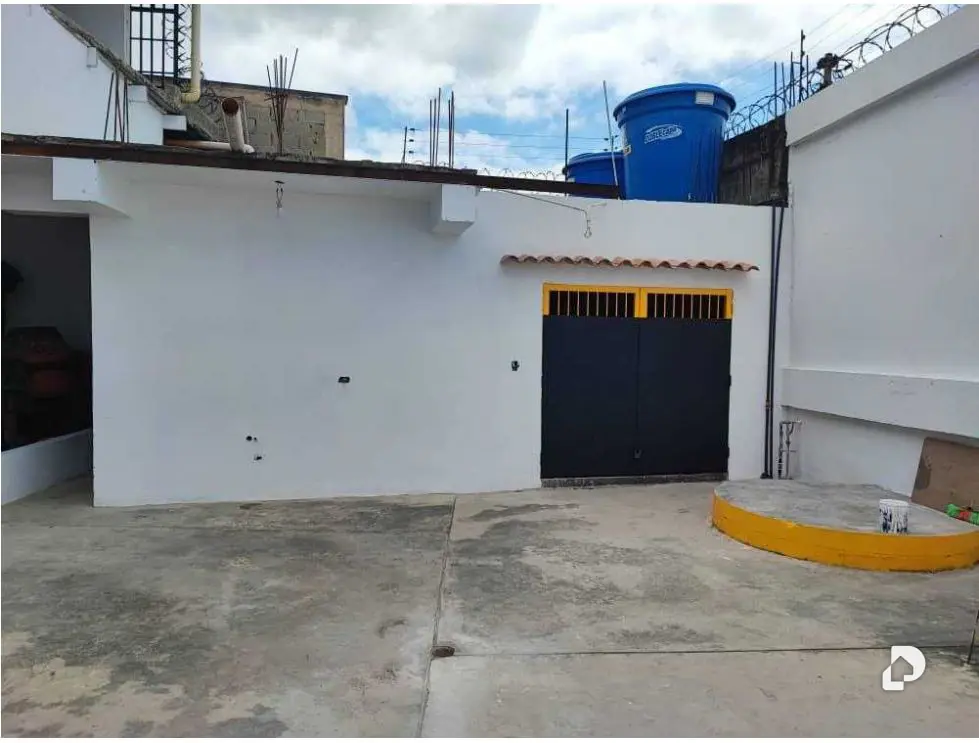 Galpón en Club Hípico, Altos Mirandinos – 3