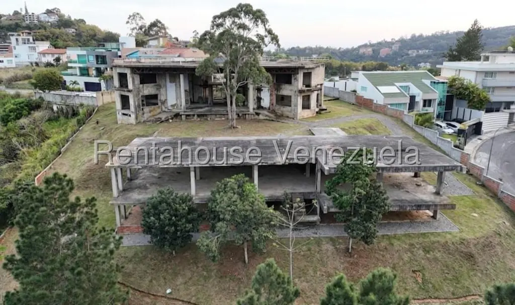 Terreno en Alto Hatillo, Caracas - 1