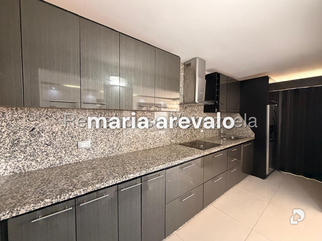 Apartment in Colinas de La Tahona, Caracas – 8