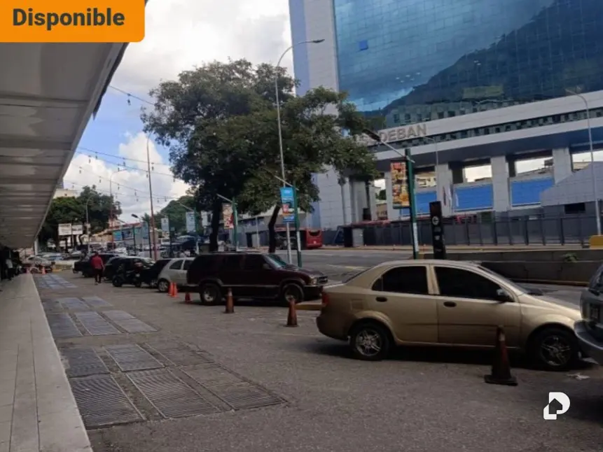 Local comercial en La Carlota, Caracas – 3