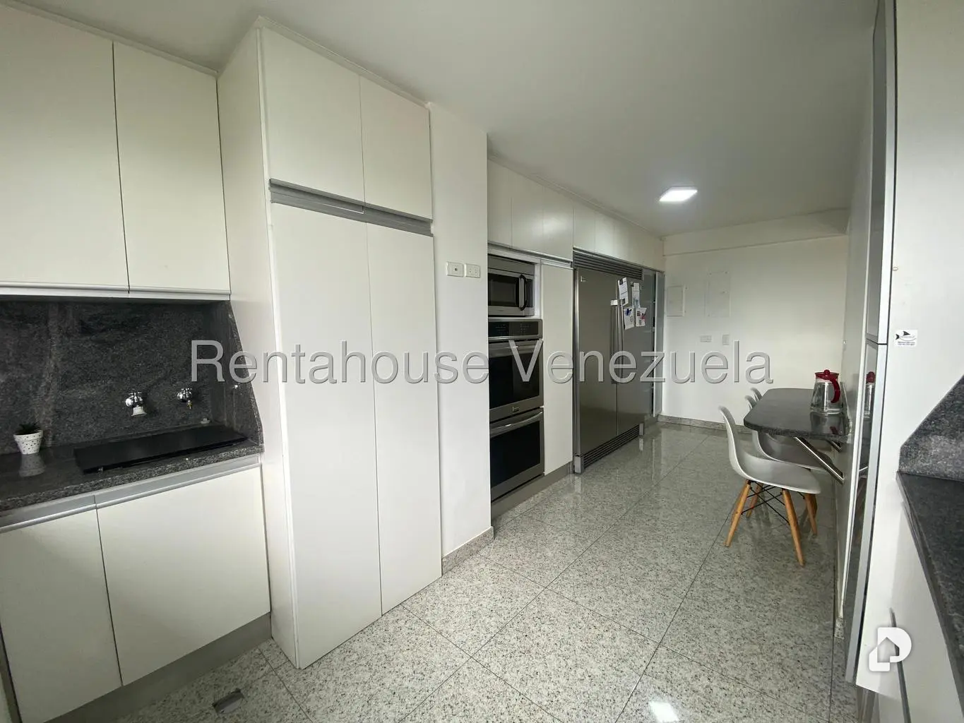 Apartamento en Los Samanes, Caracas – 28