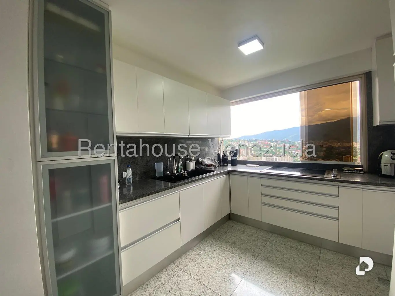 Apartamento en Los Samanes, Caracas – 24