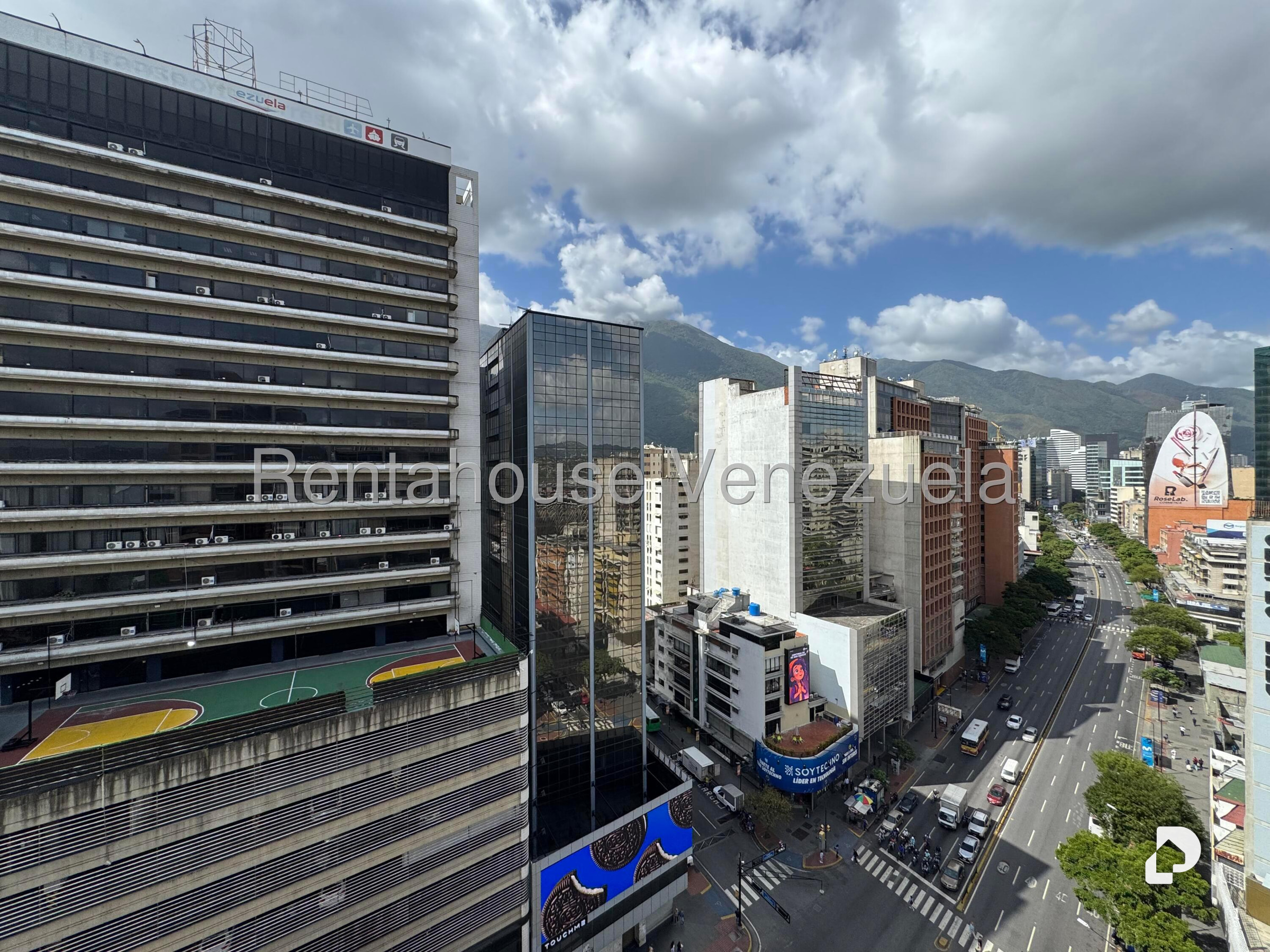 Oficina en Chacao, Caracas – 12
