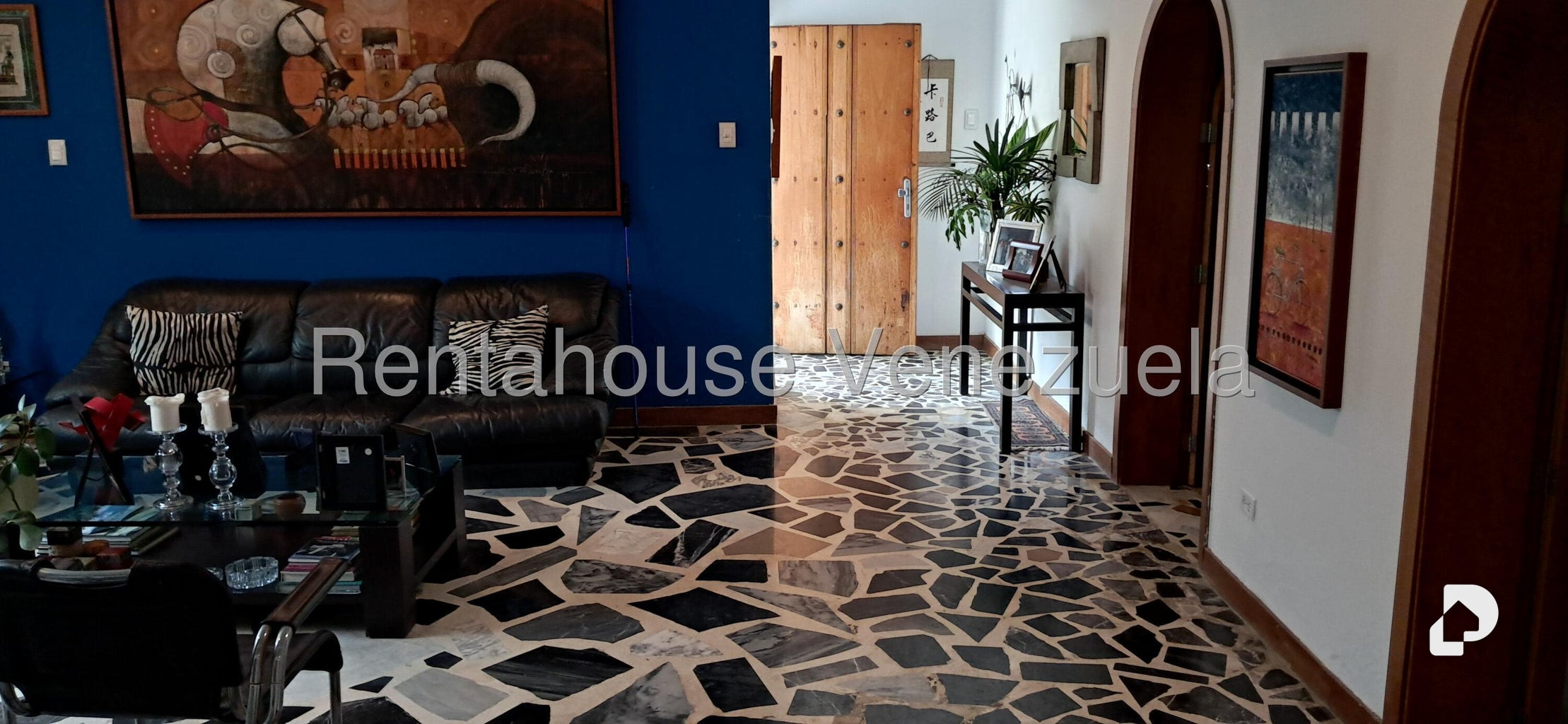 Casa en Altamira, Caracas – 26