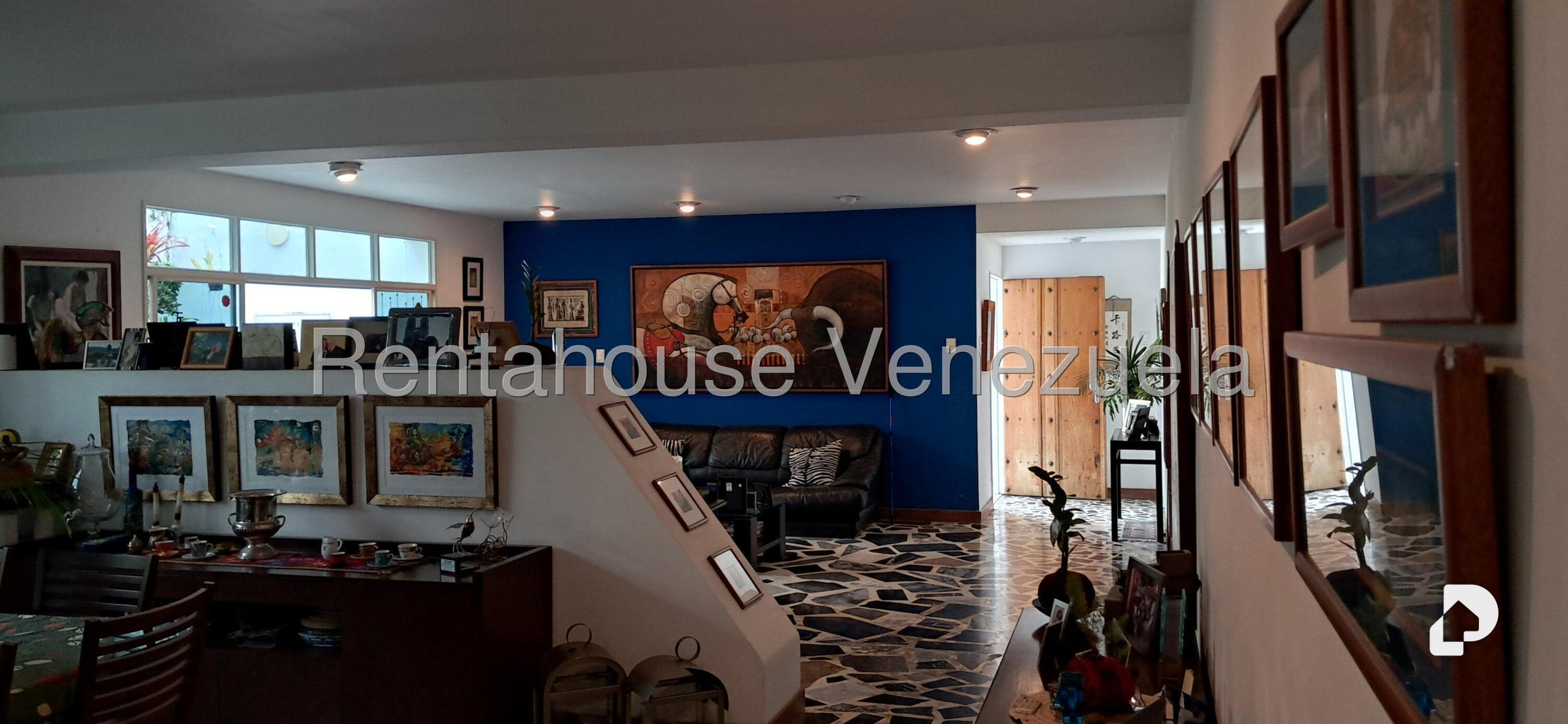 Casa en Altamira, Caracas – 28
