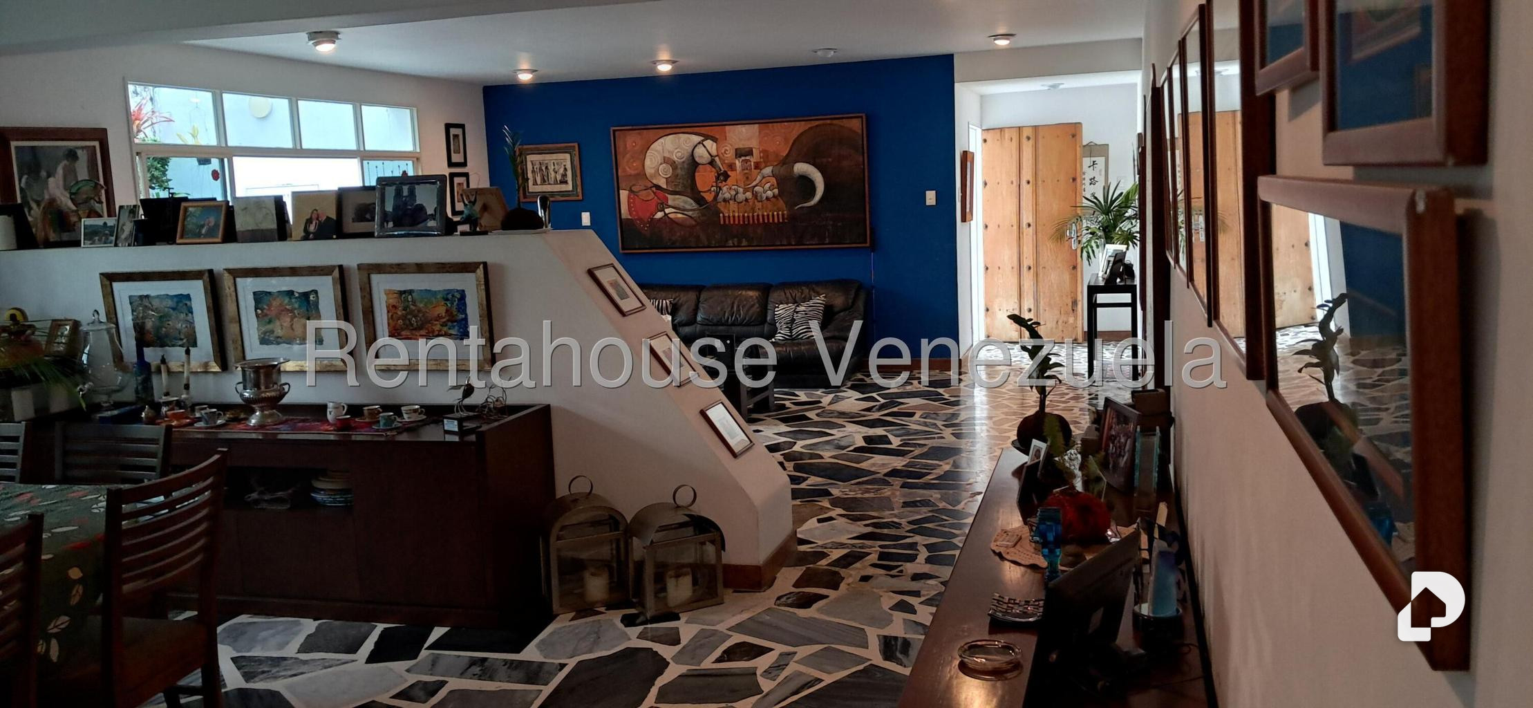 Casa en Altamira, Caracas – 23