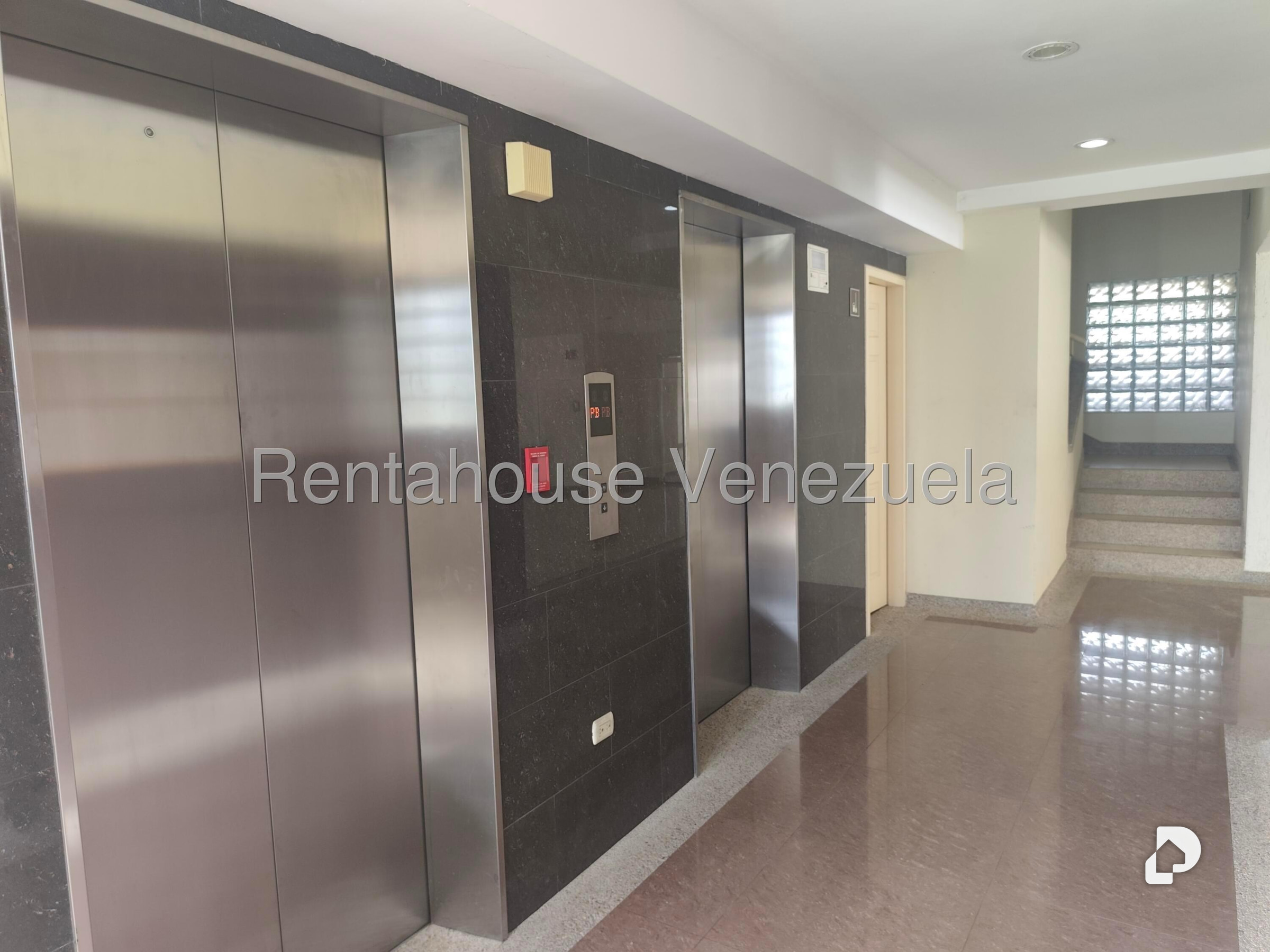 Apartamento en La Lagunita Country Club, Caracas – 3