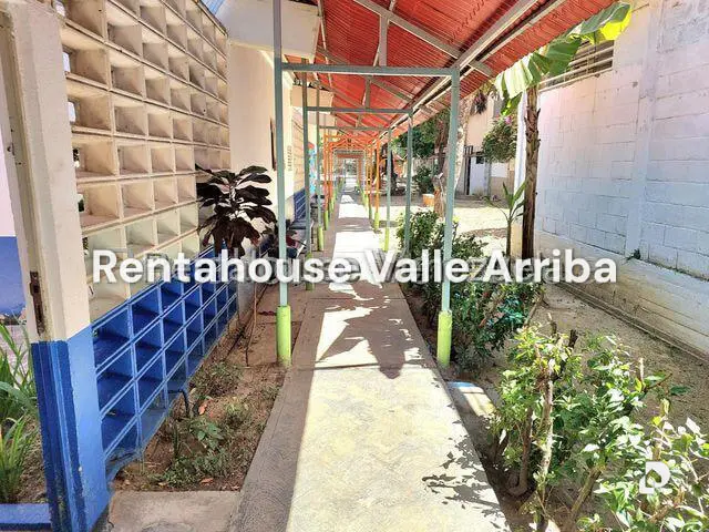 Local comercial en Montalbán I, Caracas – 11