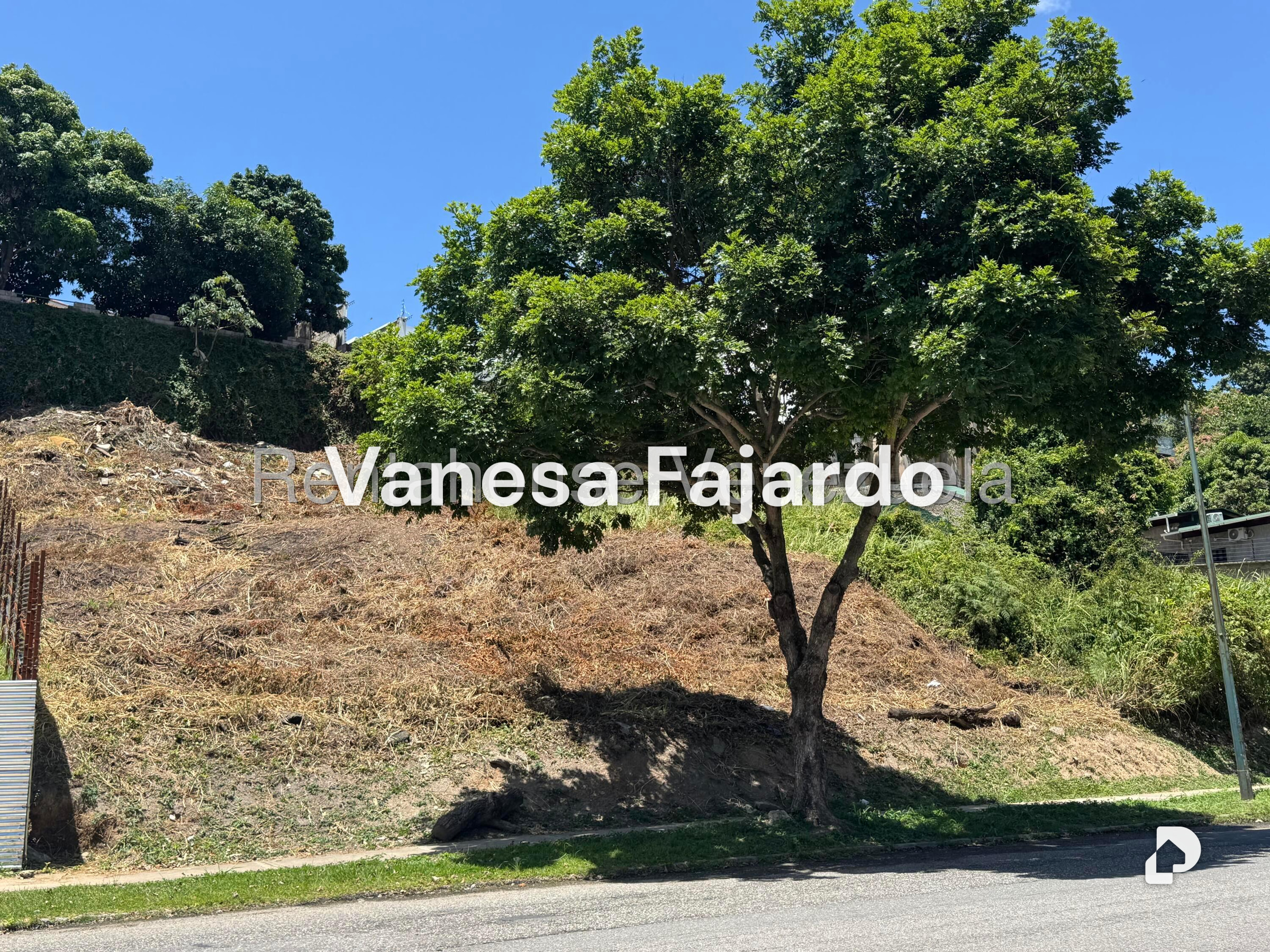 Terreno en Prados del Este, Caracas – 7