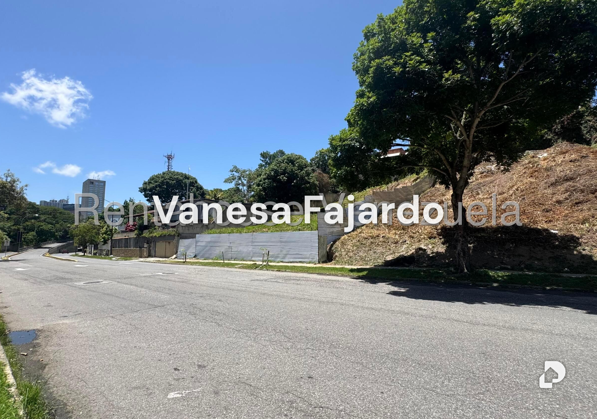 Terreno en Prados del Este, Caracas – 8