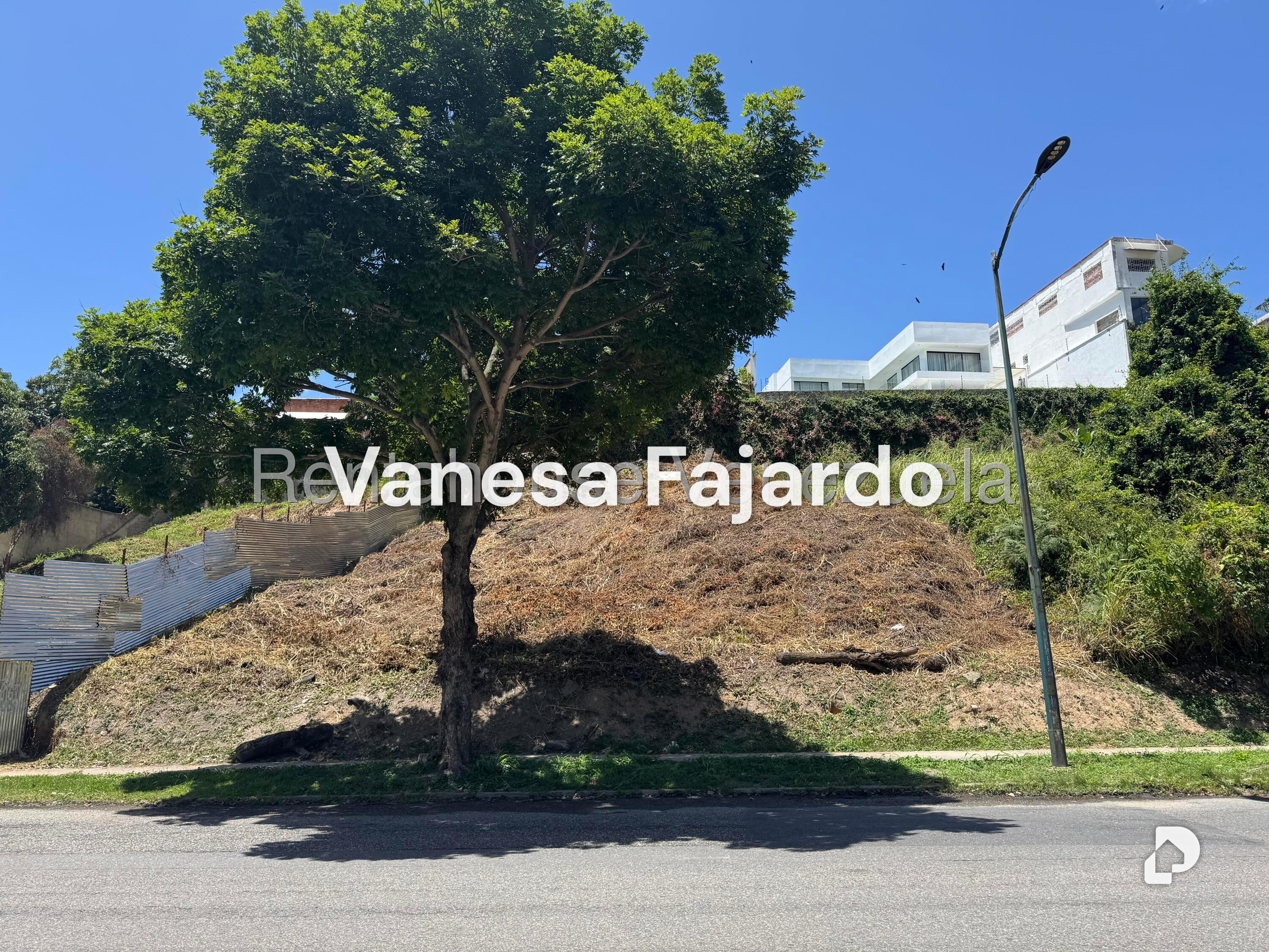 Terreno en Prados del Este, Caracas – 3