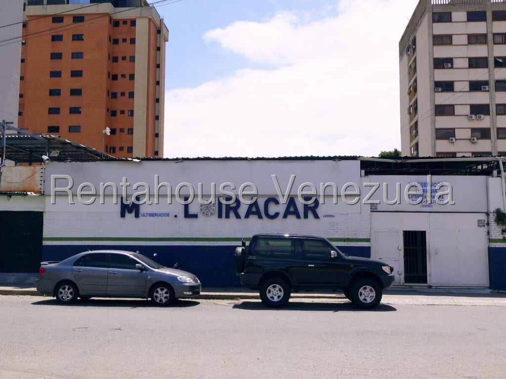 Warehouse in El Paraíso, Caracas - 1