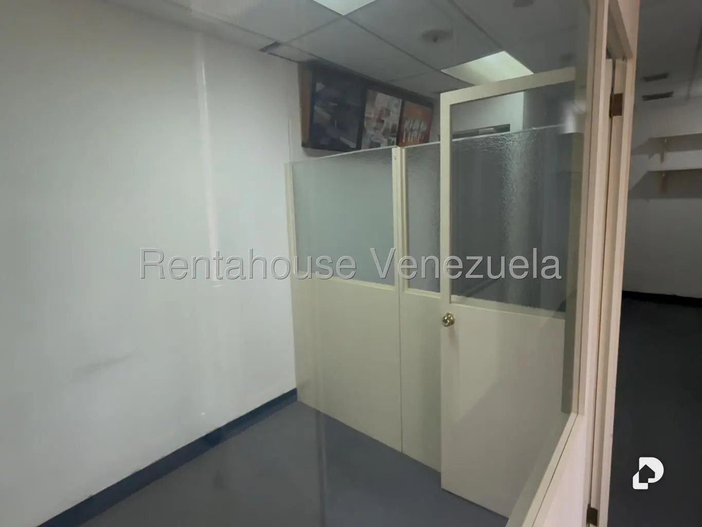 Oficina en Los Caobos, Caracas – 19