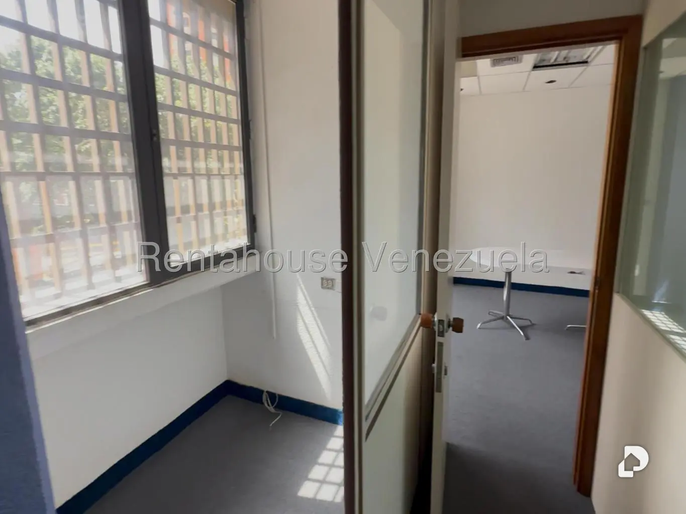 Oficina en Los Caobos, Caracas – 18