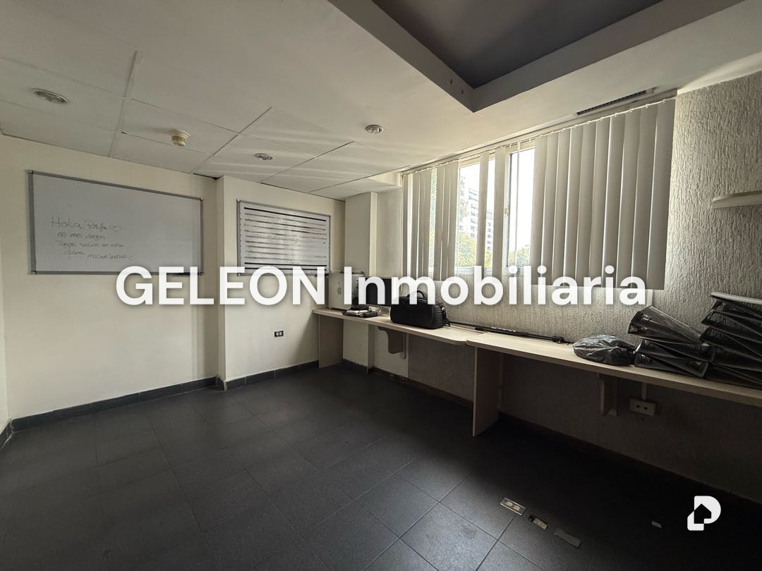 Oficina en Santa Eduvigis, Caracas – 9