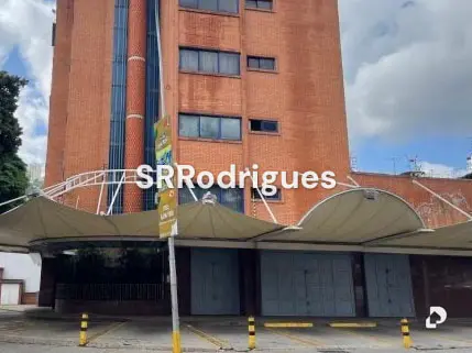Edificio en Santa Mónica, Caracas – 1