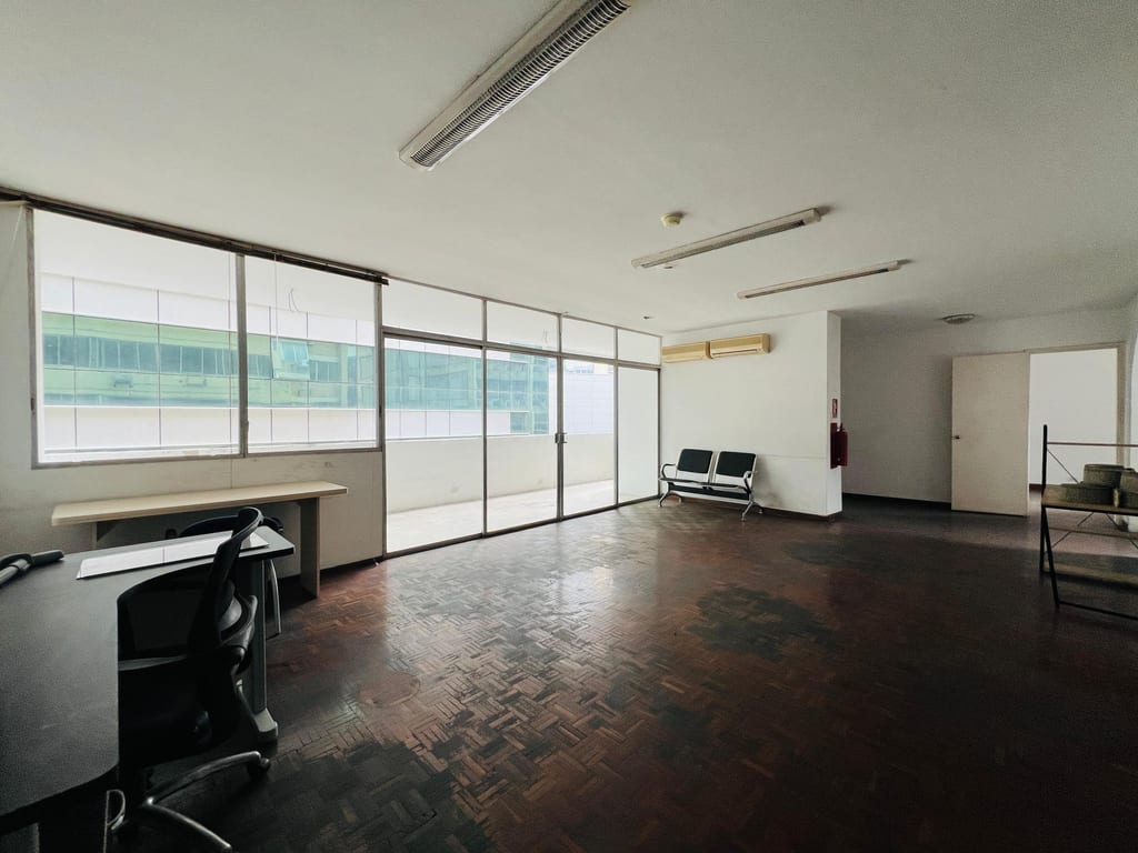 Oficina en El Rosal, Caracas - 1