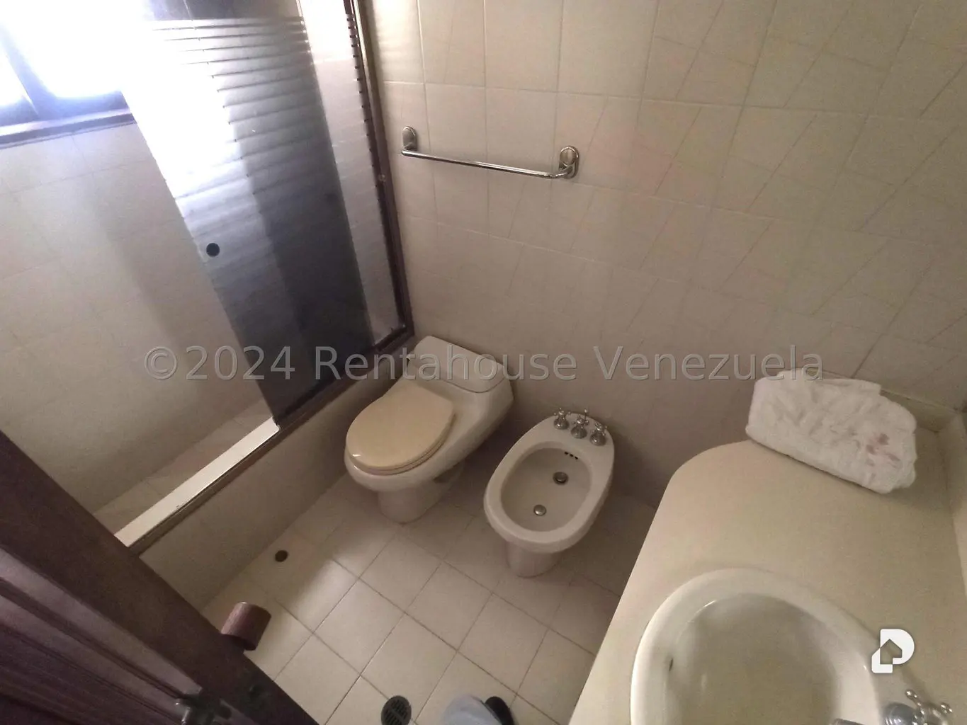 Casa en Oripoto, Caracas – 15
