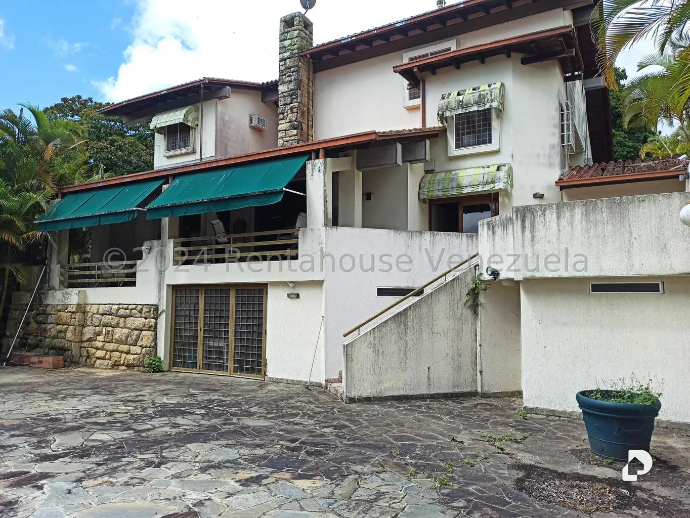 Casa en Oripoto, Caracas – 26