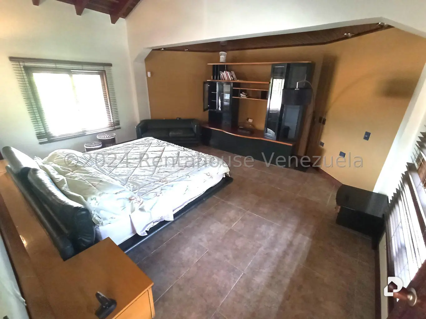 Casa en Oripoto, Caracas – 11