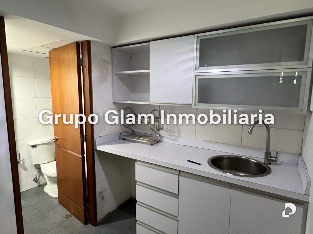 Oficina en El Rosal, Caracas – 11