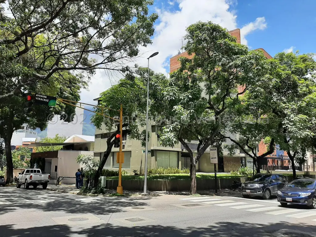 Oficina en Las Mercedes, Caracas - 1