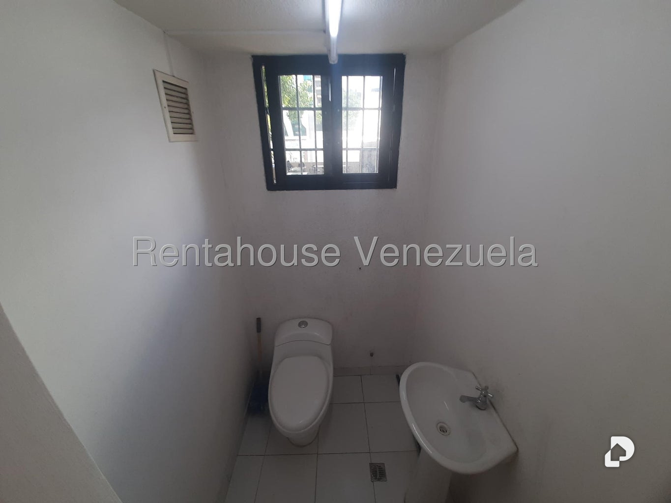 Oficina en Las Mercedes, Caracas