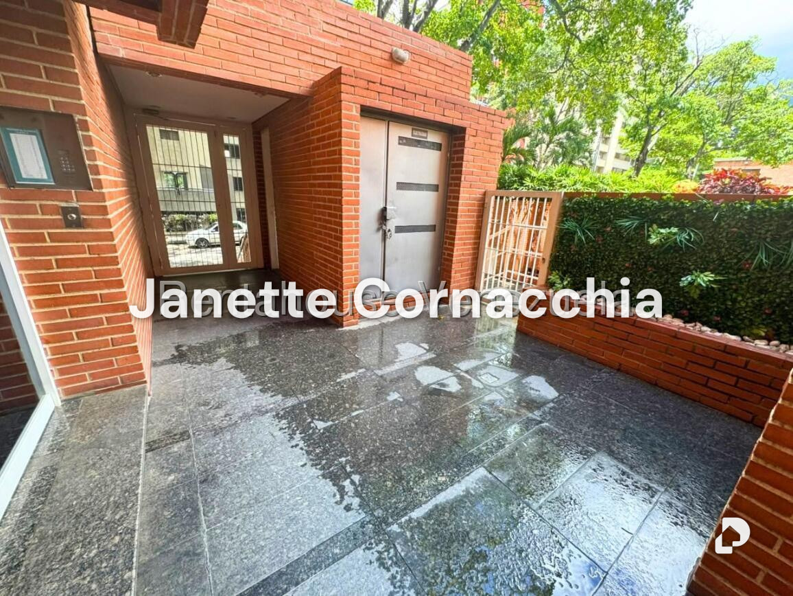 Apartamento en El Rosal, Caracas – 3