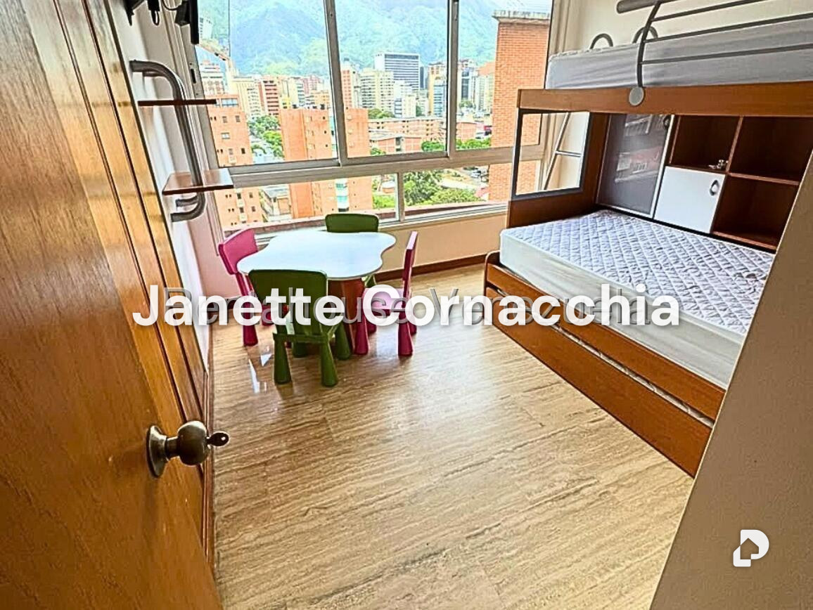 Apartamento en El Rosal, Caracas – 23
