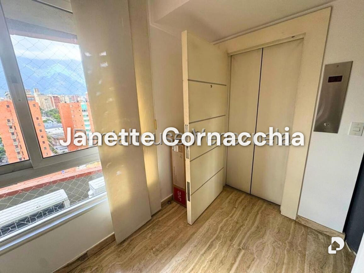 Apartamento en El Rosal, Caracas – 24