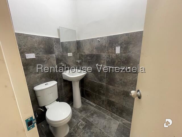 Casa en Campo Claro, Caracas – 13