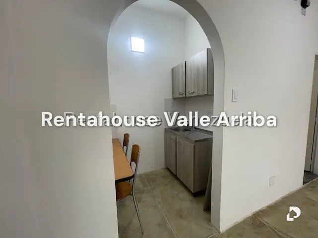 Casa en Campo Claro, Caracas – 11