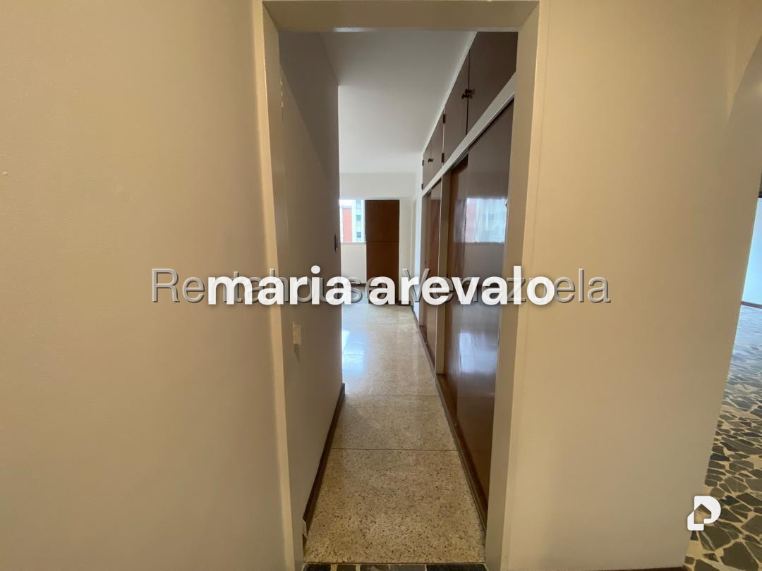 Apartamento en La Urbina, Caracas – 11