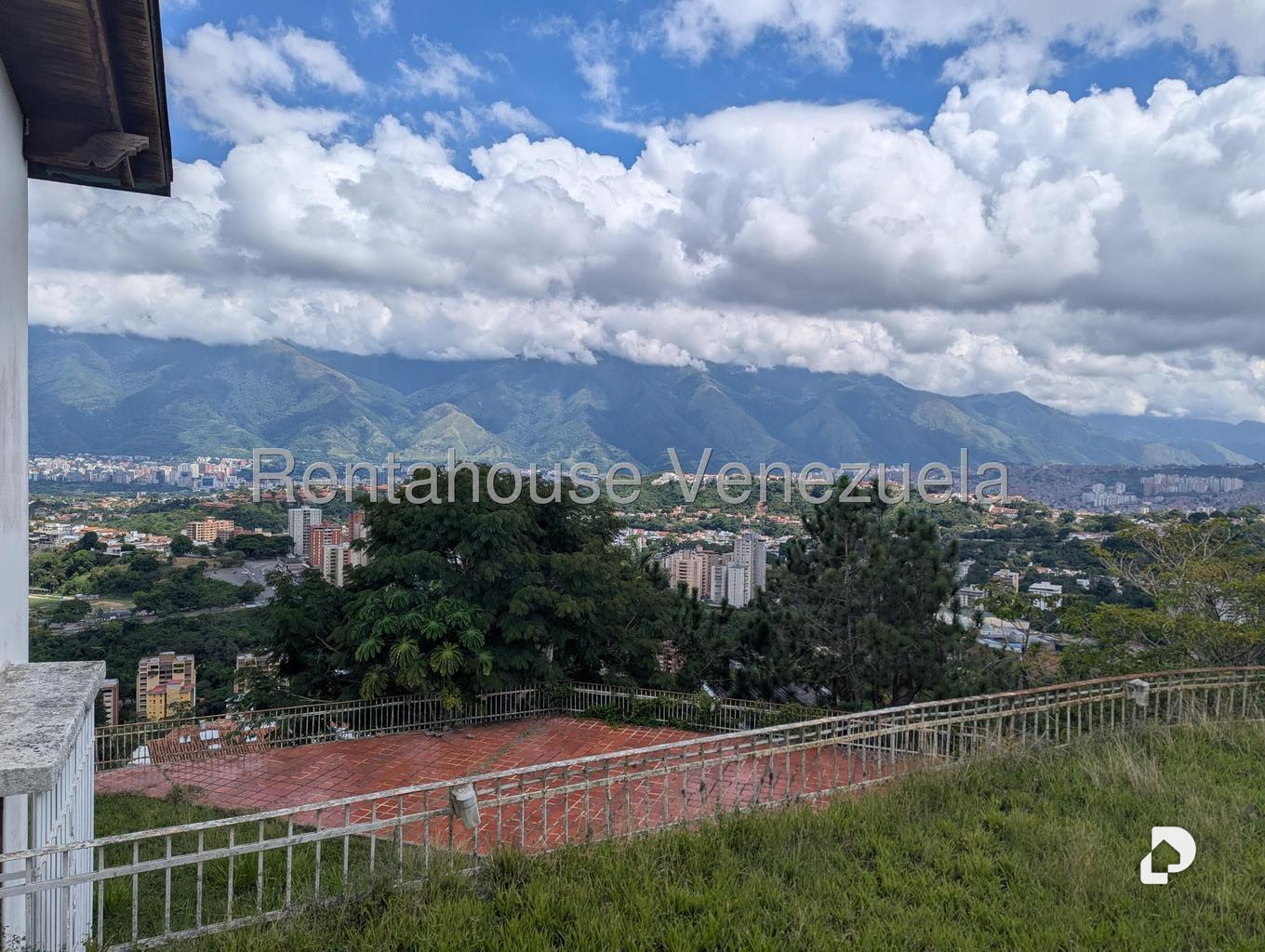 Casa en Cerro Verde, Caracas – 15