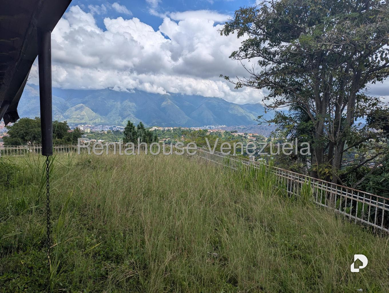 Casa en Cerro Verde, Caracas – 14