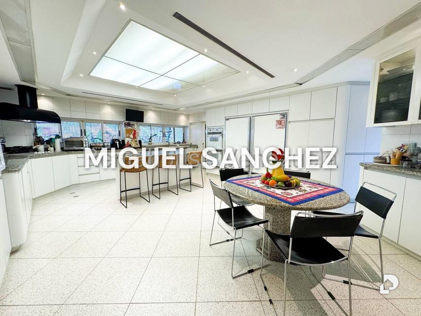 Casa en Macaracuay, Caracas – 15