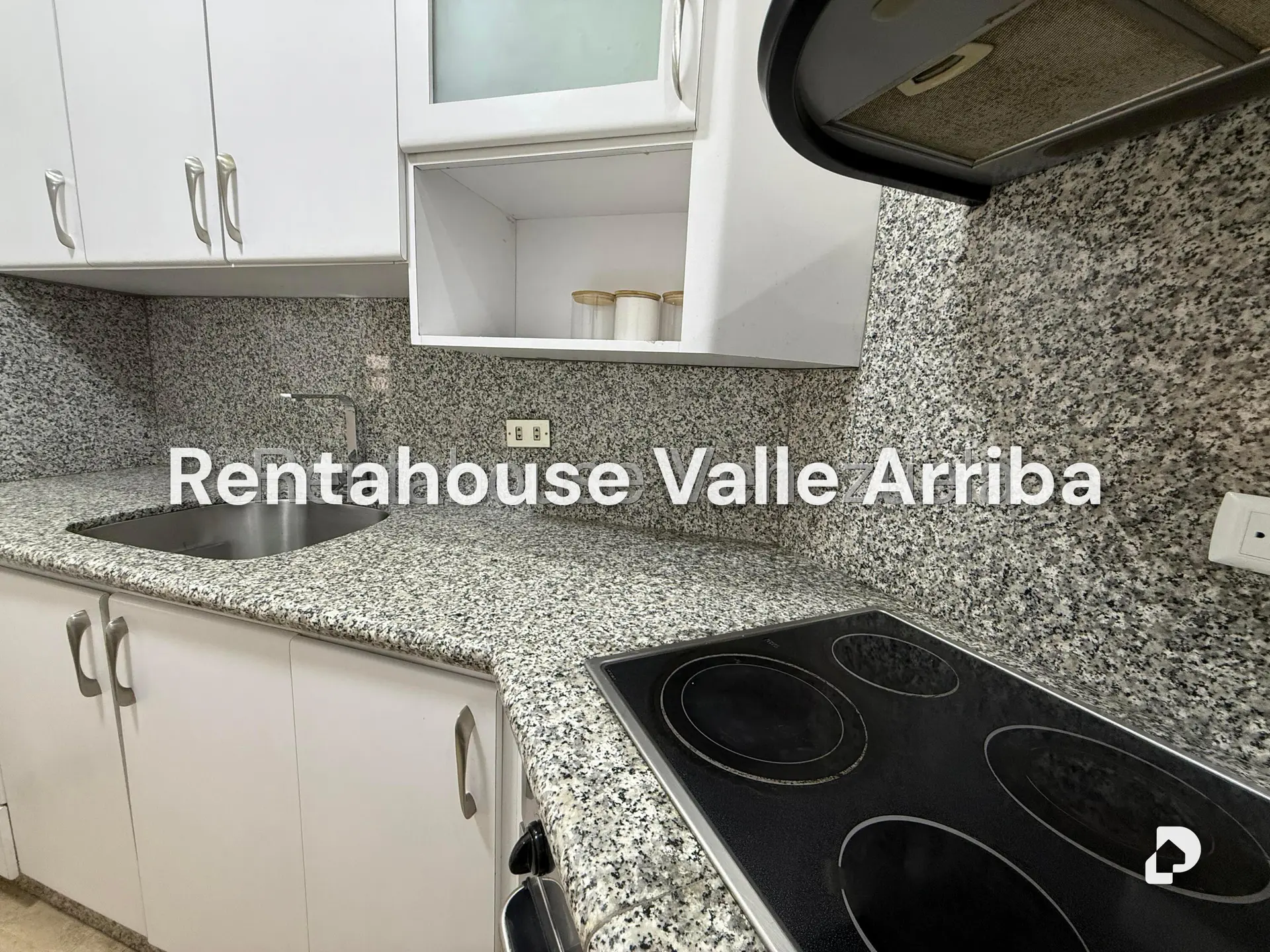Apartamento en Campo Alegre, Caracas – 24