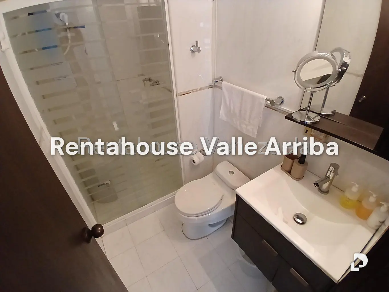 Apartamento en Los Naranjos Humboldt, Caracas – 12