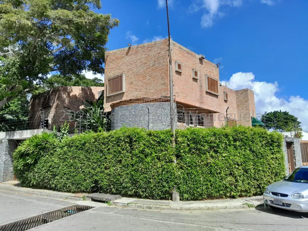 Casa en La Lagunita Country Club, Caracas - 1