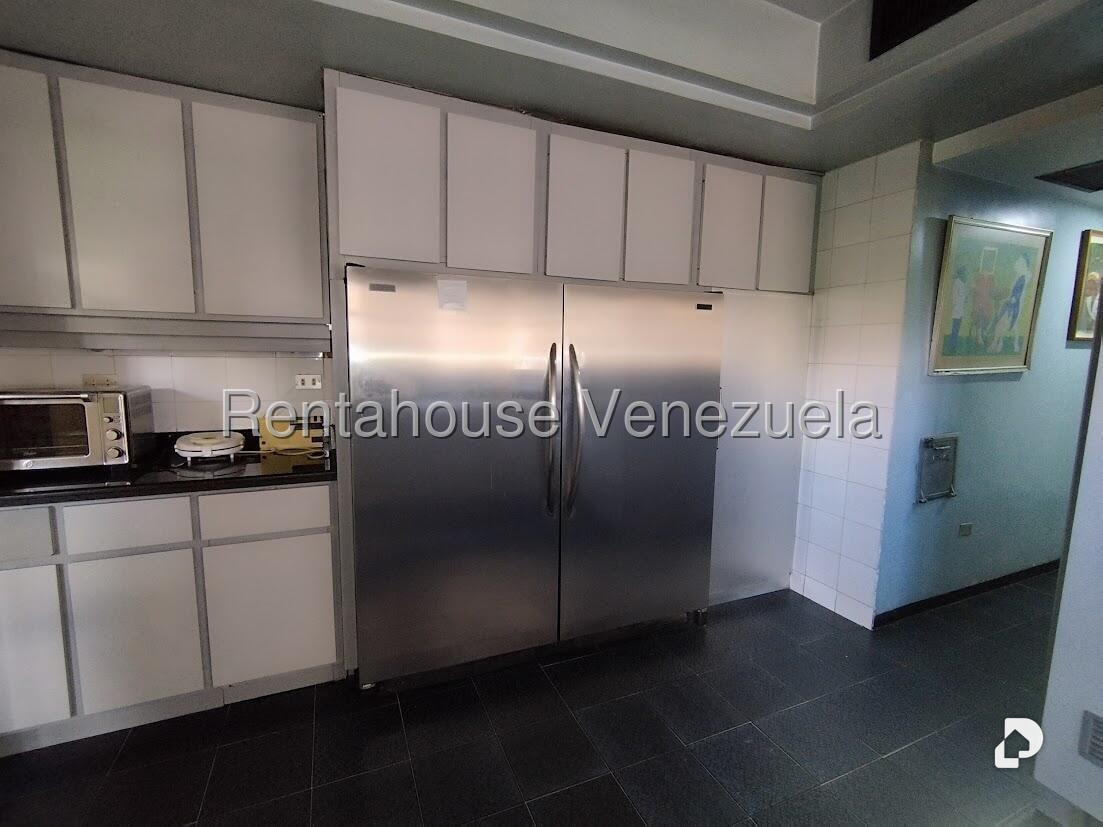 Apartamento en La Florida, Caracas – 11