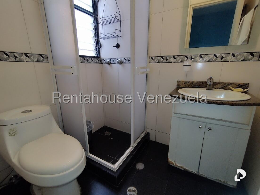Apartamento en La Florida, Caracas – 25