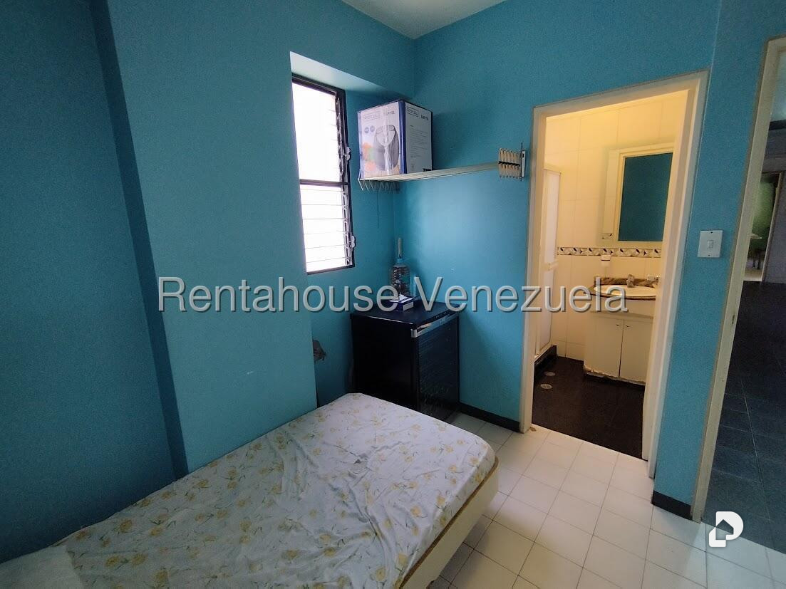 Apartamento en La Florida, Caracas – 24