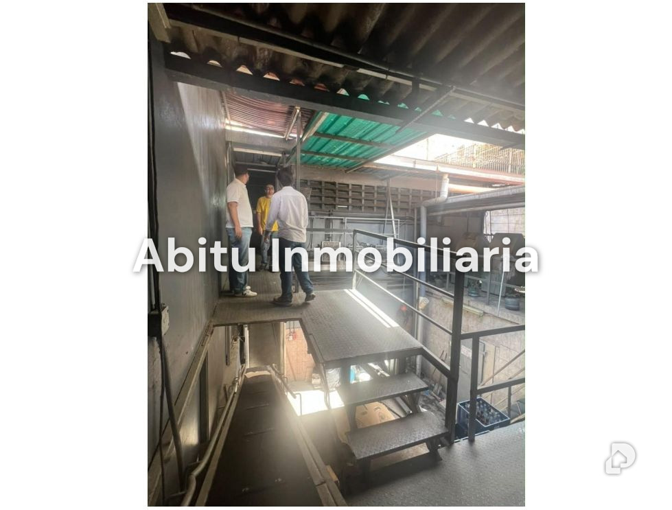 Local comercial en El Silencio, Caracas – 13