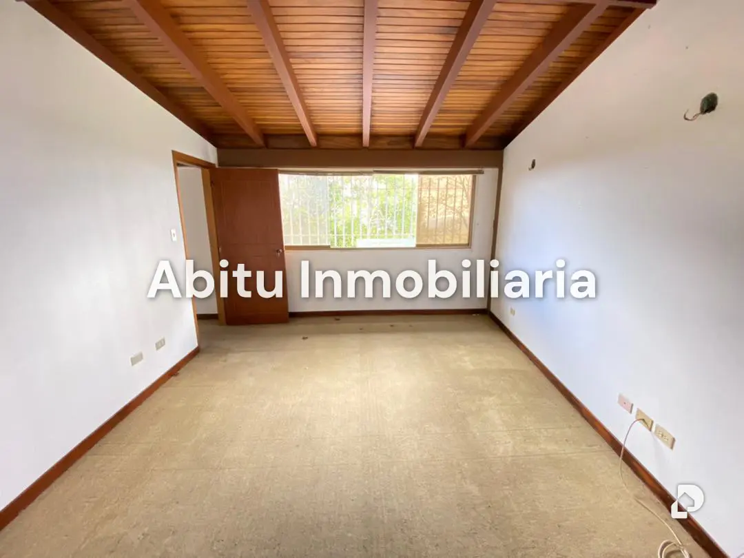Casa en Oripoto, Caracas – 14