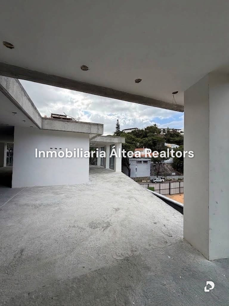 Local comercial en Chuao, Caracas – 15