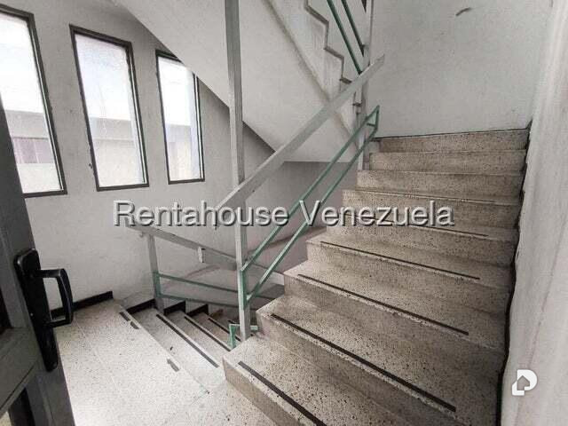 Oficina en La Urbina, Caracas – 7