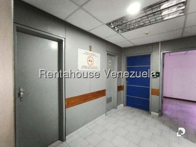 Oficina en La Urbina, Caracas – 20
