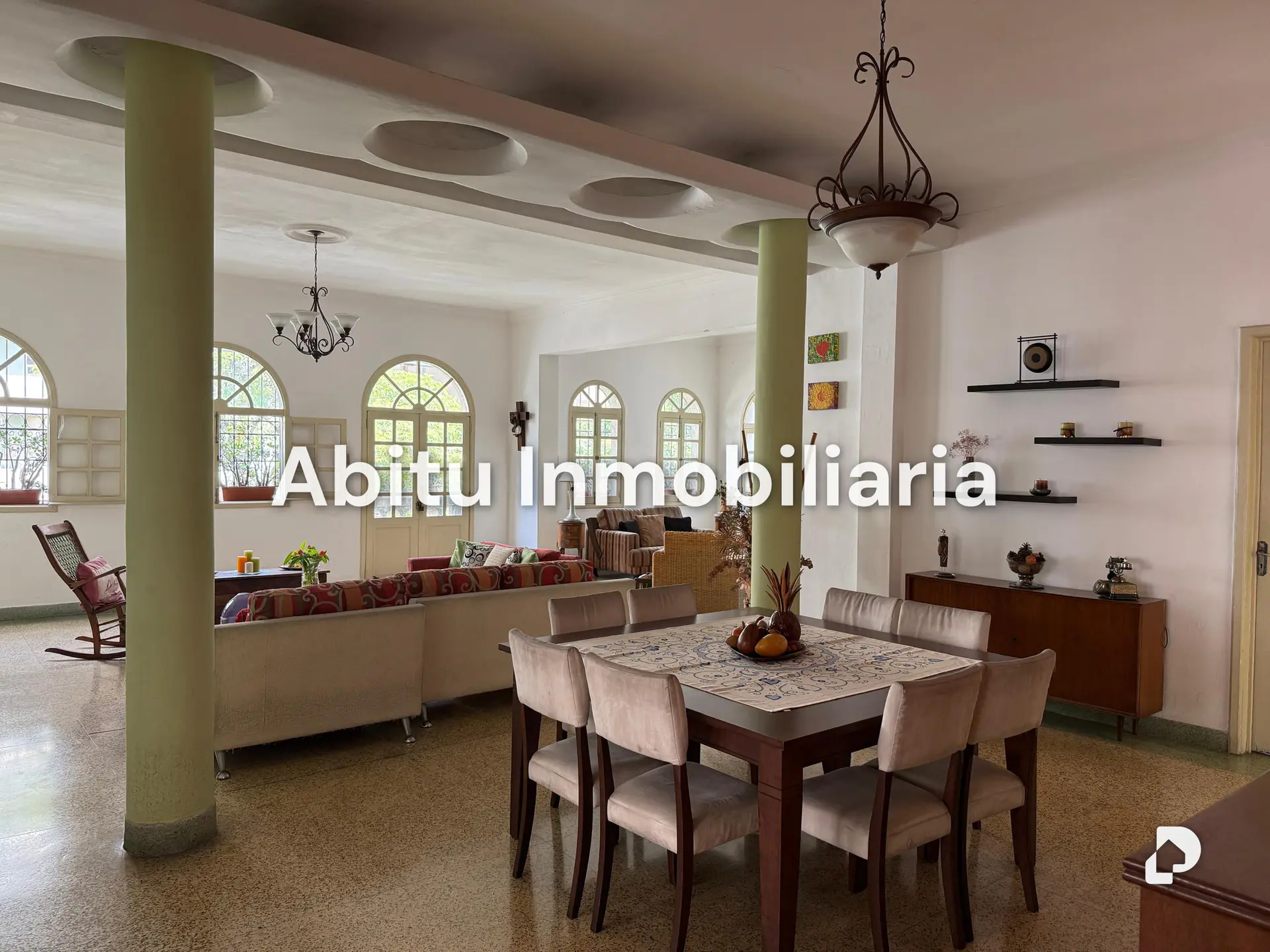 Building in La Florida, Caracas – 13