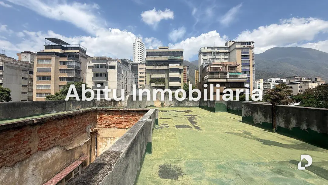 Building in La Florida, Caracas – 17